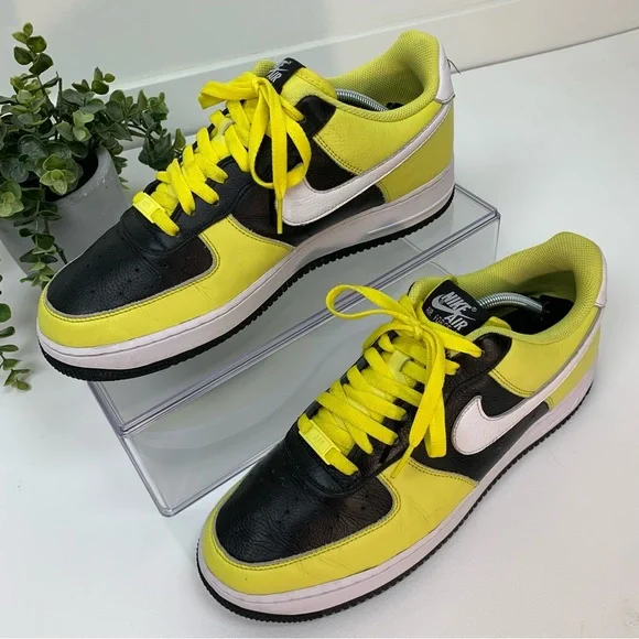 Nike | Shoes | Nike Air Force Mens Sneaker Black And Gold  display picture 1